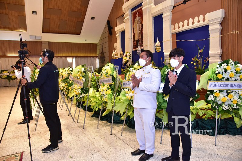 20211013 laying-a-wreath-120.JPG